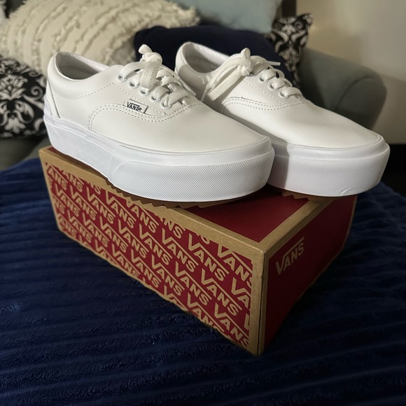 Vans Like New Stacked Era in White Leather Size 8 - Picture 10 of 10